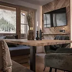 Brugger Апарт-отель 4*