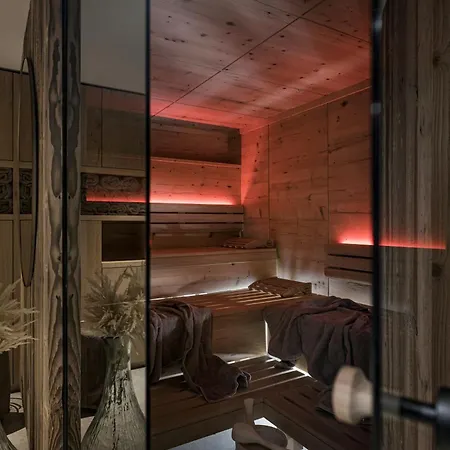 Brugger Apartahotel 4*