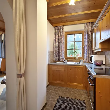 Brugger Hotel apartamentowy 4*