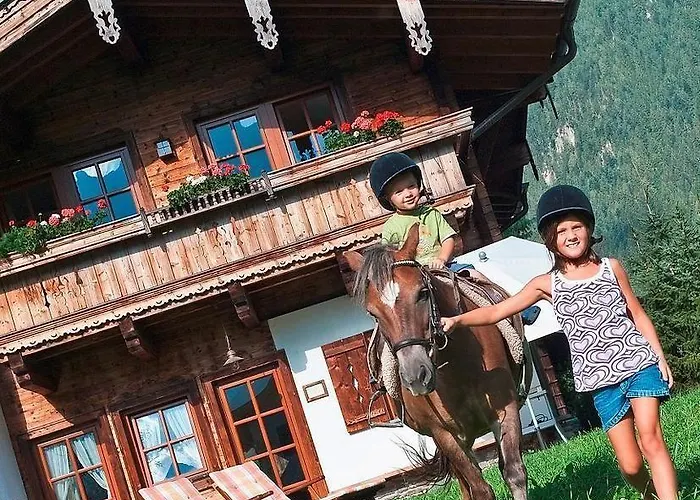 Brugger Apartahotel 4*